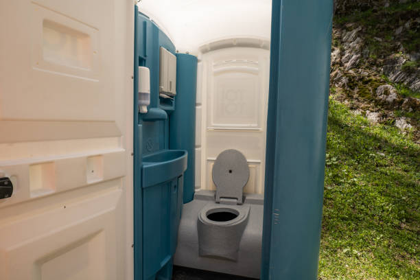 Best Porta potty rental near me  in Braddock Hills, PA